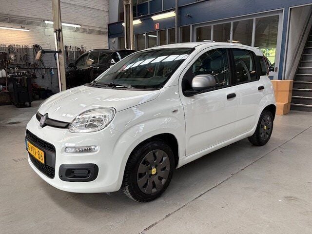 Wit Gebruikt 2014 Fiat Panda Young Hatchback | € 4.250 (Eerlijke prijs) - Afbeelding 1/4