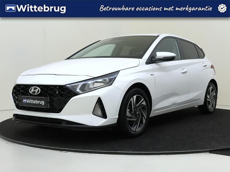 Wit Gebruikt 2023 Hyundai i20 Comfort Hatchback | € 17.925 (Goede deal) - Afbeelding 1/3