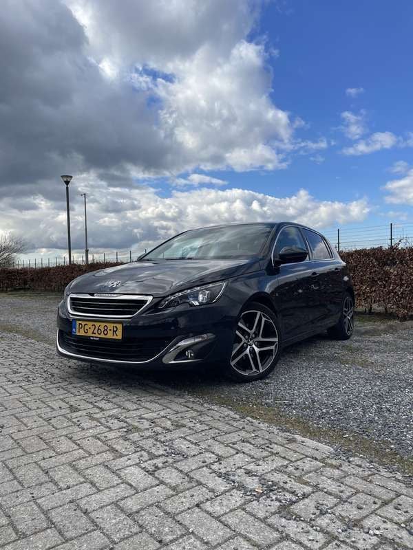 Grijs Gebruikt 2017 Peugeot 308 Hatchback | € 9.750 (Goede deal) - Afbeelding 1/4