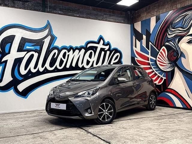 Occasion Toyota Yaris 111 PK (81 kW) 2019 Zilver Hatchback