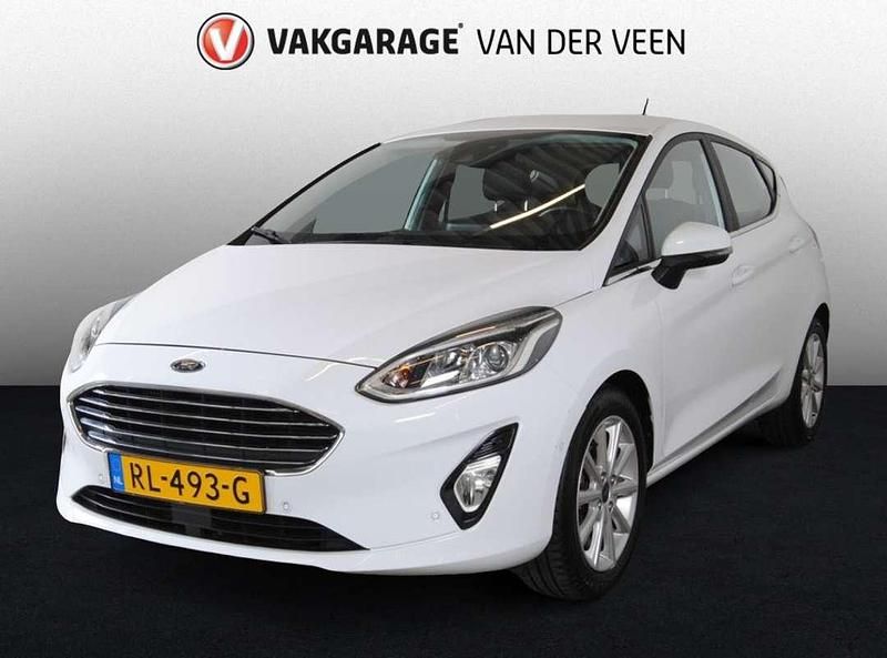 Wit Gebruikt 2018 Ford Fiesta Titanium Hatchback | € 9.945 (Eerlijke prijs) - Afbeelding 1/3