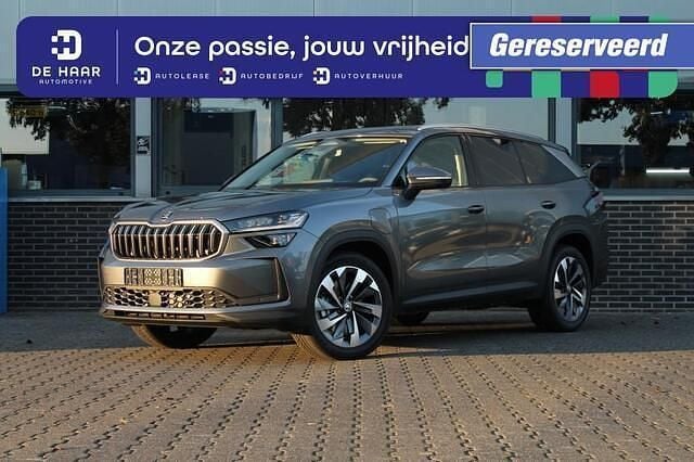 Grijs Nieuw 2024 Skoda Kodiaq Selection SUV | € 54.799 (Eerlijke prijs) - Afbeelding 1/4