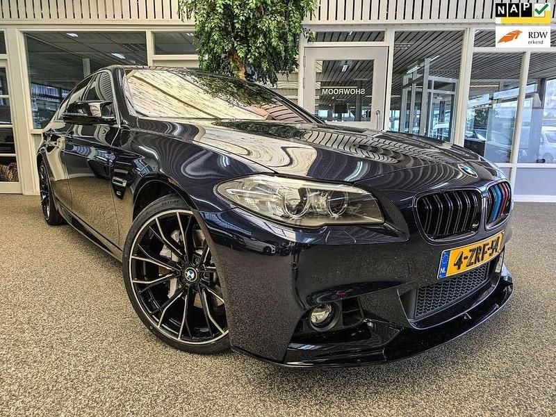 Blauw Gebruikt 2015 BMW 535 Executive Sedan | € 24.750 (Eerlijke prijs) - Afbeelding 1/4