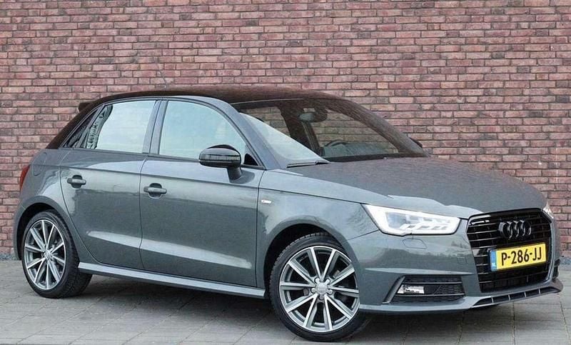 Grijs Gebruikt 2018 Audi A1 Sportback S-Line Hatchback | € 9.969 (Super prijs) - Afbeelding 1/4