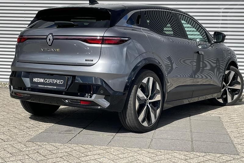 Occasion Renault Megane E-Tech Iconic 160 kW (218 PK) 2024 Grijs Hatchback