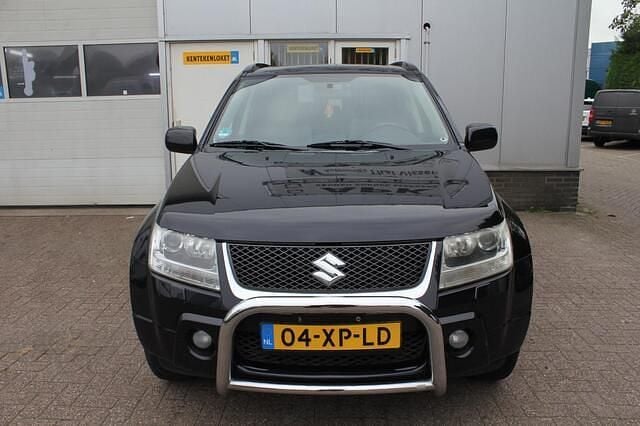 Zwart Gebruikt 2007 Suzuki Grand Vitara SUV | € 6.750 (Eerlijke prijs) - Afbeelding 1/3