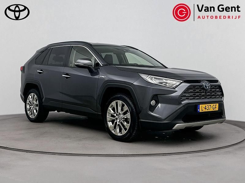 Grijs Gebruikt 2021 Toyota RAV4 Executive SUV | € 35.999 (Eerlijke prijs) - Afbeelding 1/4