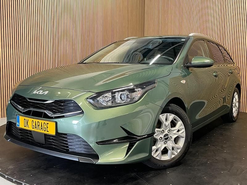 Groen Gebruikt 2022 Kia Ceed Sportswagon Stationwagen | € 17.895 (Eerlijke prijs) - Afbeelding 1/1