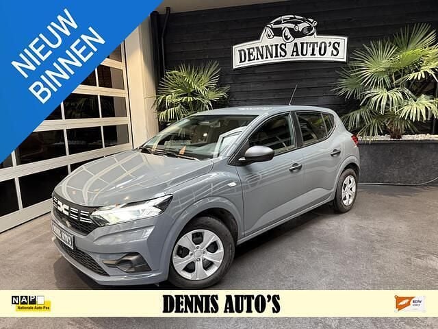 Overige Occasion 2025 Dacia Sandero Essentiel Hatchback | € 16.450 (Super prijs) - Afbeelding 1/4