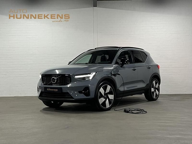 Grijs Gebruikt 2022 Volvo XC40 Ultimate SUV | € 37.800 (Iets duurder) - Afbeelding 1/3
