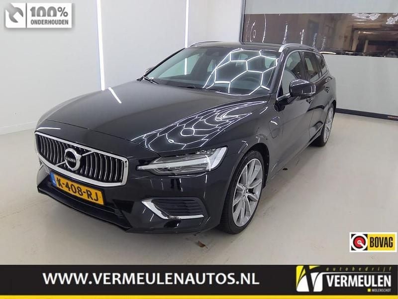 Zwart (metallic) Occasion 2021 Volvo V60 Business Edition Stationwagen | € 25.900 (Super prijs) - Afbeelding 1/1