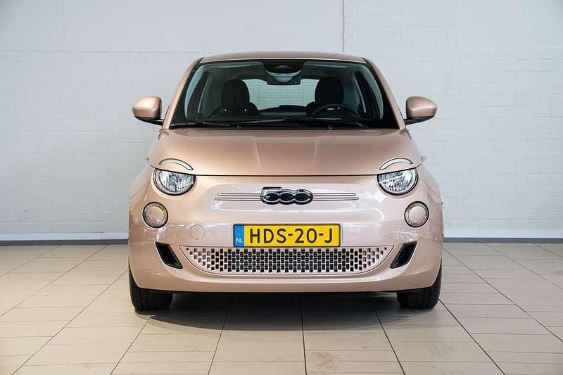 Occasion Fiat 500e Urban 86 kW (118 PK) 2025 Rood Hatchback