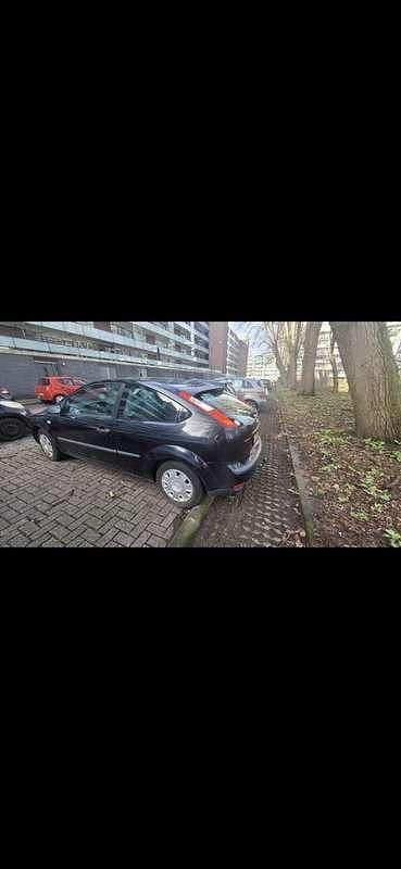 Occasion Ford Focus Trend 80 PK (58 kW) 2005 Zwart Hatchback