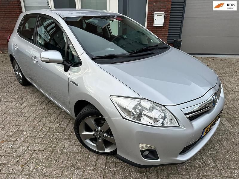 Grijs Gebruikt 2012 Toyota Auris Hybrid Business Edition Hatchback | € 8.999 (Goede deal) - Afbeelding 1/4