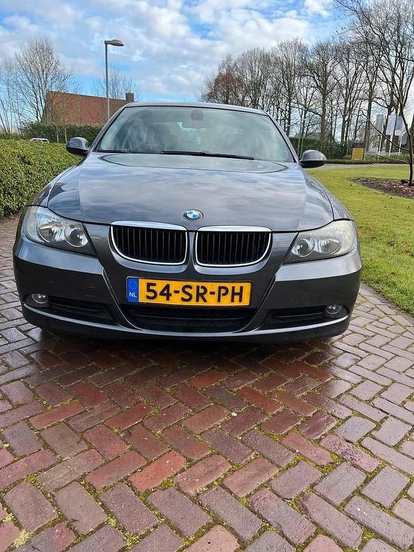 Occasion BMW 318 Executive 129 PK (94 kW) 2006 Grijs Sedan