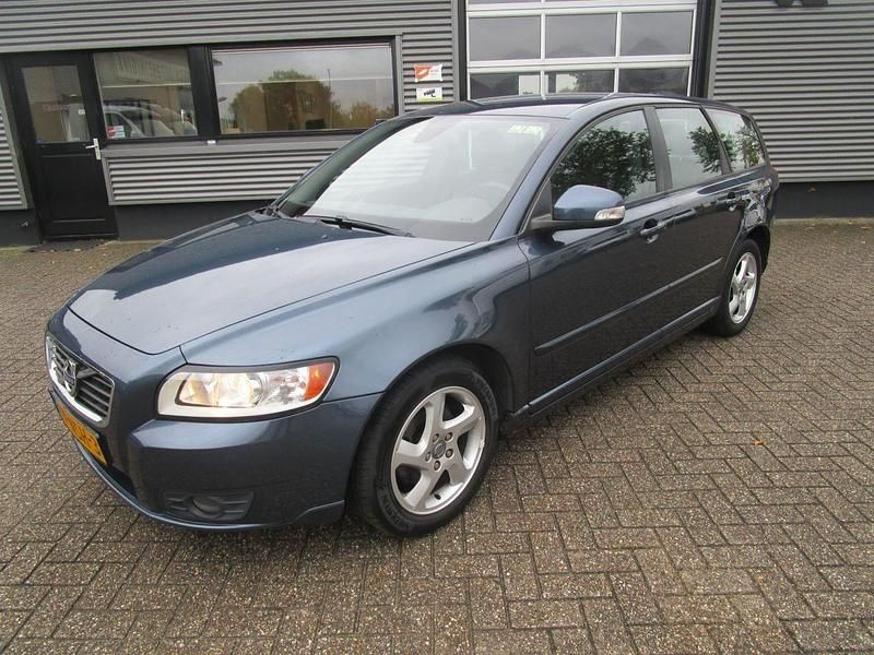 Blauw Gebruikt 2010 Volvo V50 Stationwagen | € 2.950 (Eerlijke prijs) - Afbeelding 1/4
