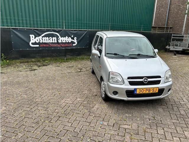 Grijs Gebruikt 2004 Opel Agila Enjoy Hatchback | € 899 (Eerlijke prijs) - Afbeelding 1/4