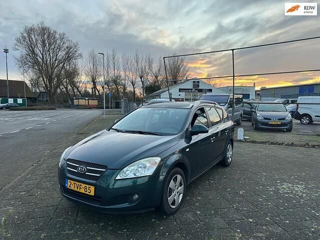 Groen Occasion 2007 Kia Ceed Hatchback | € 2.250 (Super prijs) - Afbeelding 1/4