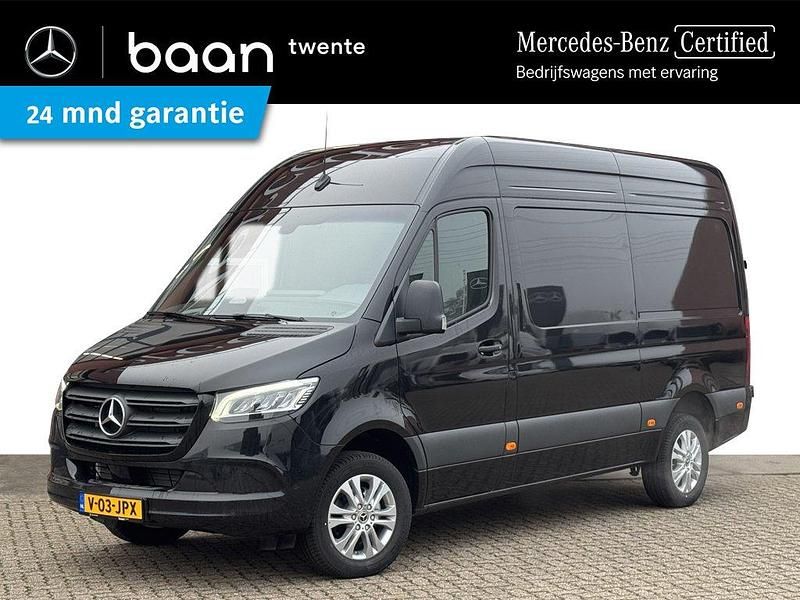 Zwart Gebruikt 2024 Mercedes Sprinter Van | € 54.750 - Afbeelding 1/4