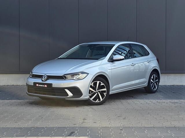 Grijs Gebruikt 2021 VW Polo Life Hatchback | € 16.450 (Eerlijke prijs) - Afbeelding 1/4