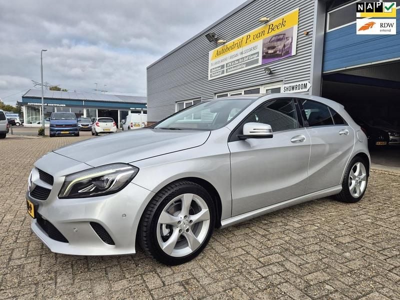 Hatchback Gebruikt 2016 Mercedes A160 Ambition Hatchback | € 14.750 (Eerlijke prijs) - Afbeelding 1/4