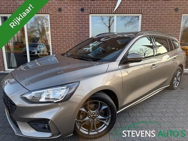 Bruin Occasion 2019 Ford Focus ST-Line Stationwagen | € 8.899 (Goede deal) - Afbeelding 1/4