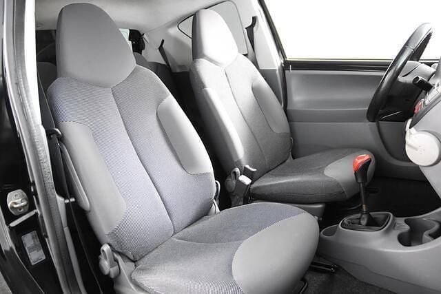 Occasion Peugeot 107 68 PK (50 kW) 2006 Zwart Hatchback