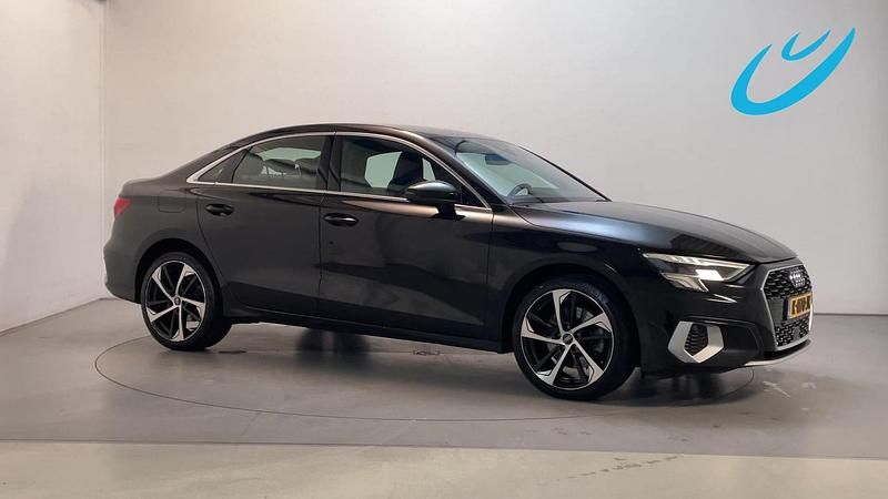 Zwart Occasion 2021 Audi A3 Business Sedan | € 19.900 (Eerlijke prijs) - Afbeelding 1/3