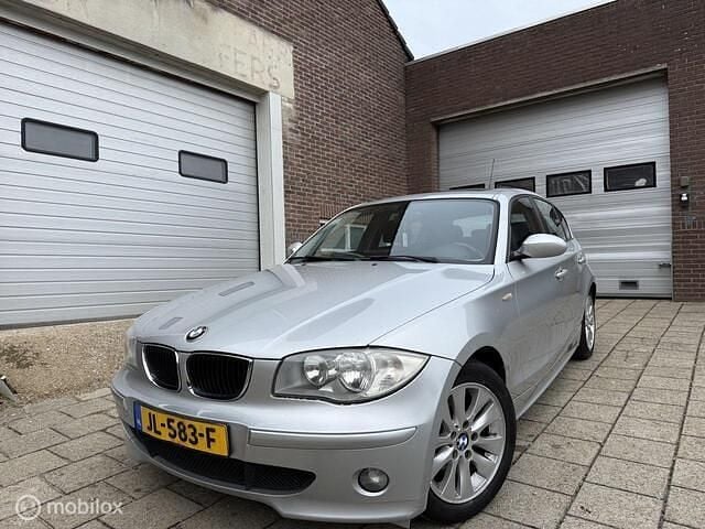 Grijs Gebruikt 2006 BMW 118 Hatchback | € 2.695 (Goede deal) - Afbeelding 1/4