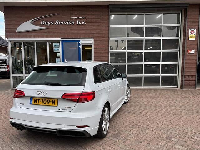 Occasion Audi A3 Sportback S-Line 191 PK (140 kW) 2017 Wit Hatchback