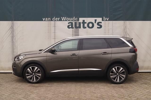 Grijs Gebruikt 2020 Peugeot 5008 Premium MPV | € 15.900 (Goede deal) - Afbeelding 1/4