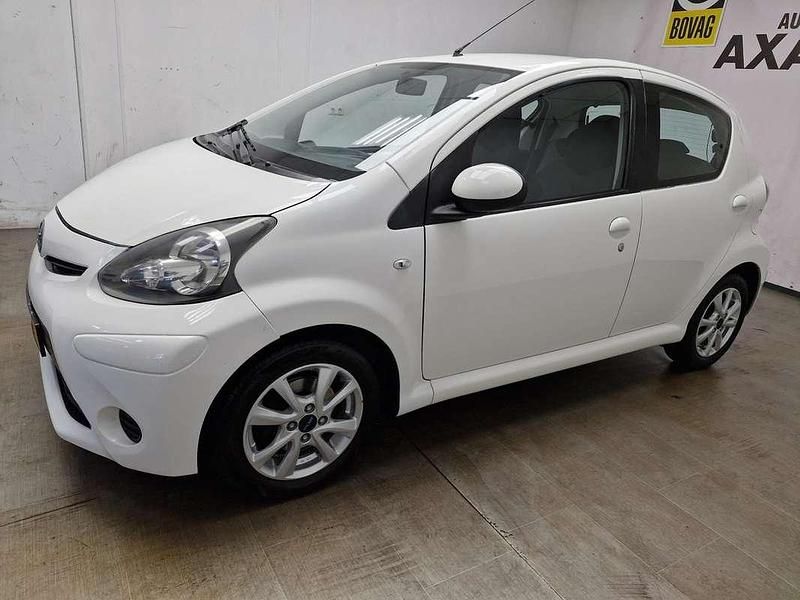 Occasion Toyota Aygo 68 PK (50 kW) 2012 Wit Hatchback
