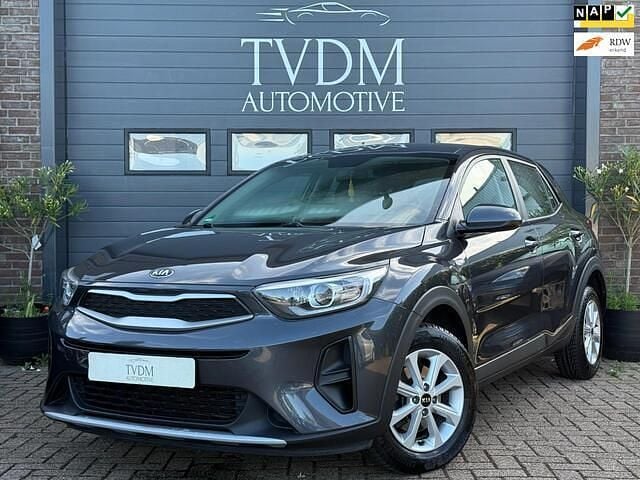 Grijs Gebruikt 2019 Kia Stonic SUV | € 13.495 (Goede deal) - Afbeelding 1/4