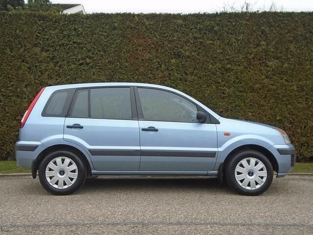 Occasion Ford Fusion 80 PK (58 kW) 2007 Blauw (metallic) Hatchback