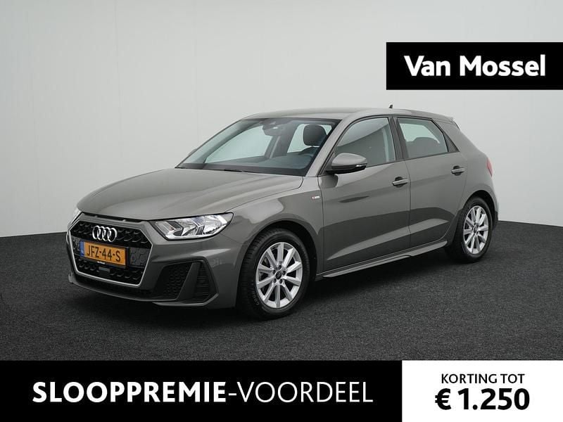 Grijs Gebruikt 2024 Audi A1 Sportback S-Line Hatchback | € 26.900 (Goede deal) - Afbeelding 1/4