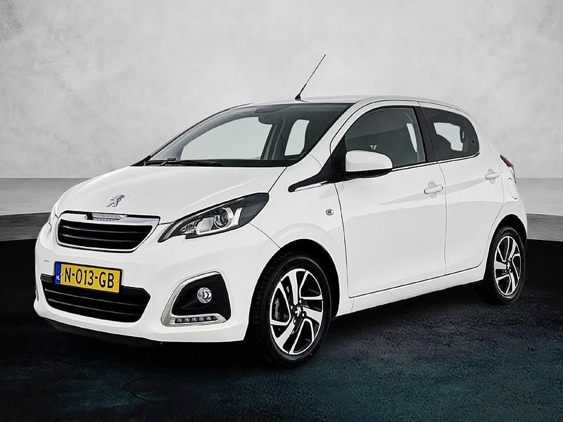 Wit Gebruikt 2021 Peugeot 108 Allure Hatchback | € 12.620 (Duur) - Afbeelding 1/1