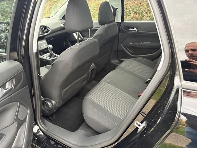 Occasion Peugeot 308 SW 111 PK (81 kW) 2019 Zwart Stationwagen