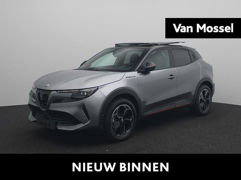 Grijs Gebruikt 2025 Alfa Romeo Junior Edizione Speciale SUV | € 39.900 (Iets duurder) - Afbeelding 1/4