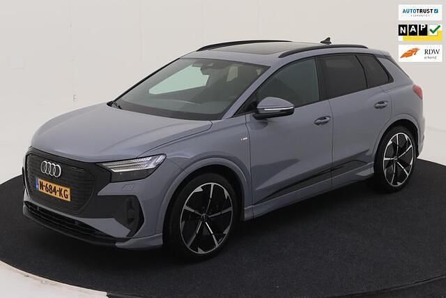 Grijs Gebruikt 2021 Audi Q4 e-tron Competition SUV | € 33.445 (Iets duurder) - Afbeelding 1/4