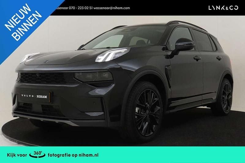 Zwart Nieuw 2025 Lynk & Co 01 SUV | € 42.995 (Goede deal) - Afbeelding 1/4