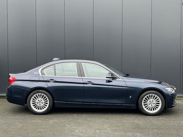 Occasion BMW 330e Luxury Line 2016 Blauw (metallic) Sedan