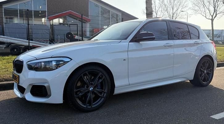 Occasion 2019 BMW M140 Executive Hatchback | € 42.750 (Iets duurder) - Afbeelding 1/4