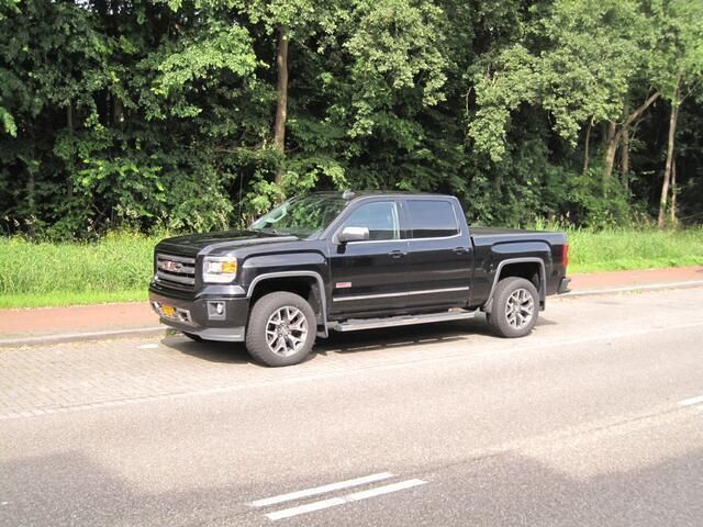 Zwart Gebruikt 2016 Chevrolet Pick-Up Pickup | € 33.500 - Afbeelding 1/4