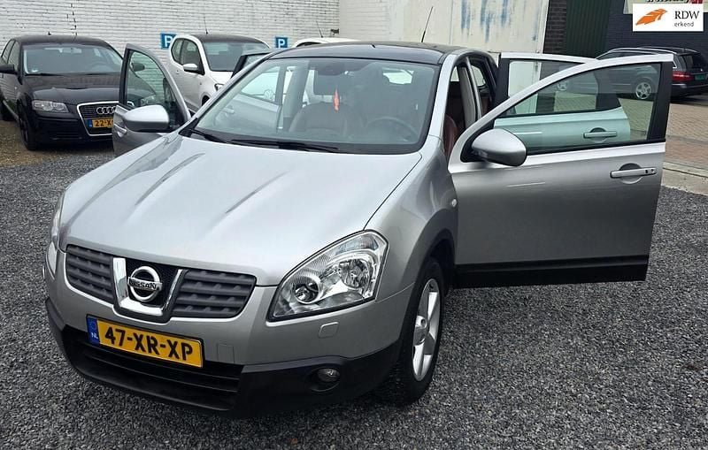 Grijs (metallic) Gebruikt 2007 Nissan Qashqai Premium Edition SUV | € 4.399 (Super prijs) - Afbeelding 1/4