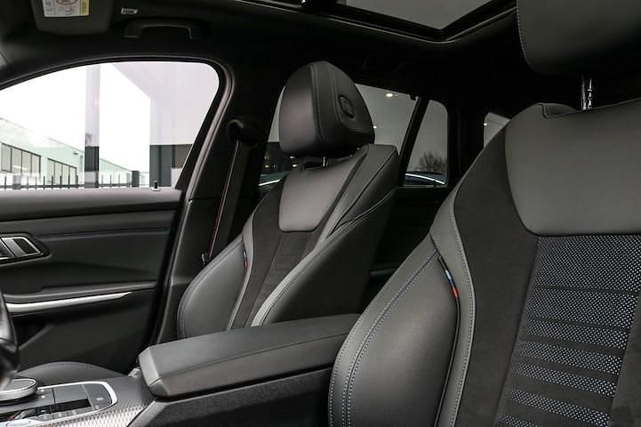 Occasion BMW 330e M Sport 292 PK (214 kW) 2022 Blauw Stationwagen