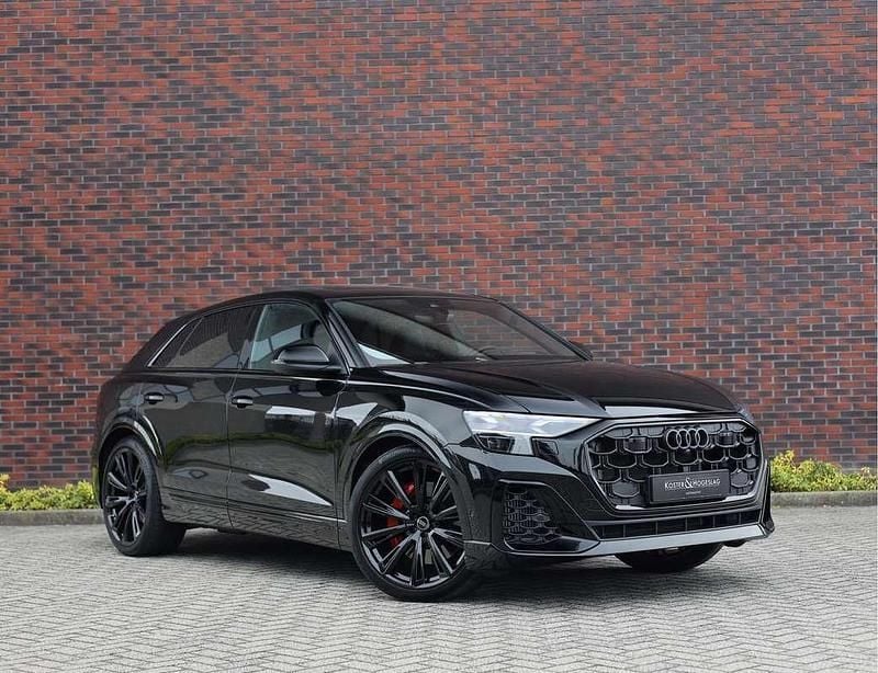 Zwart Gebruikt 2024 Audi Q8 Competition SUV | € 109.950 - Afbeelding 1/2