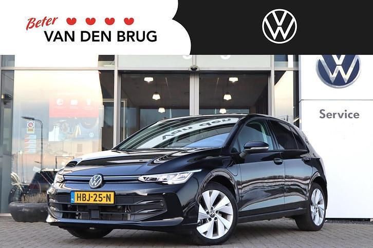 Occasion 2025 VW e-Golf Edition Hatchback | € 33.900 (Eerlijke prijs) - Afbeelding 1/4