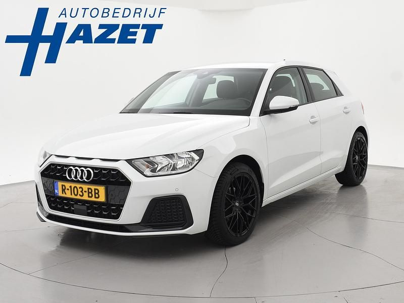 Wit Occasion 2021 Audi A1 Sportback Hatchback | € 20.950 (Eerlijke prijs) - Afbeelding 1/4