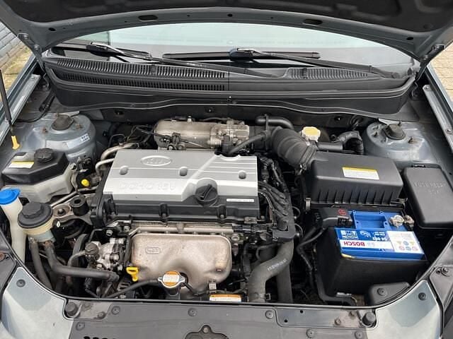 Occasion Kia Rio 97 PK (71 kW) 2007 Grijs Sedan