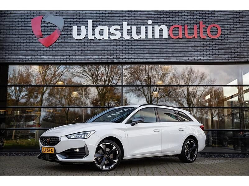 Wit Gebruikt 2022 Cupra Leon VZ Stationwagen | € 23.950 (Super prijs) - Afbeelding 1/4